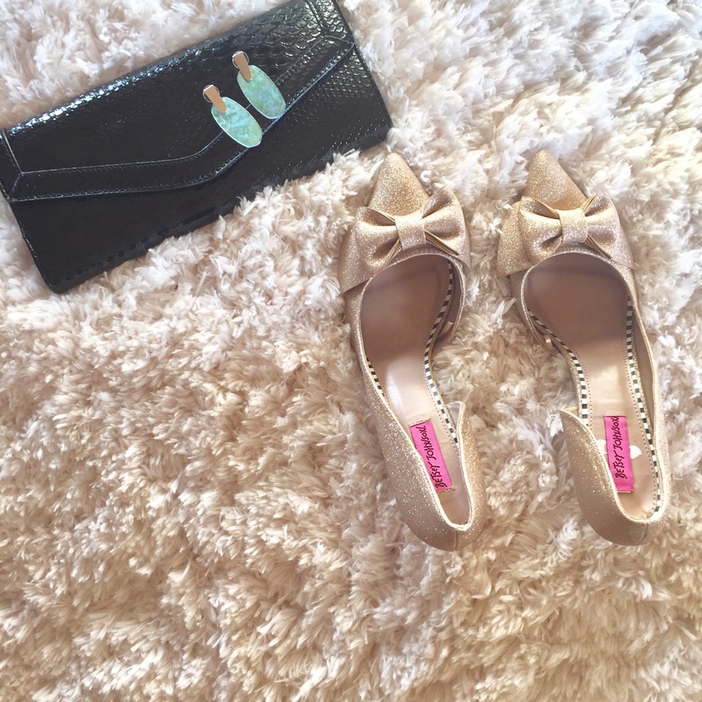 NEW gold glitter bow Betsey Johnson d’orsay heels